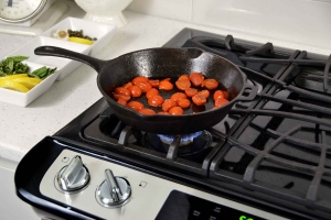 Cooking tomatoes on stovetop